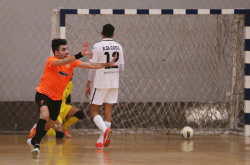 الميادين يُعادل بنك بيروت 1-1 في نهائي الصالات